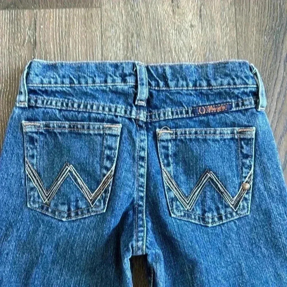 Wrangler Jeans.  Youth size 10.  Bootcut Cash Style. - Picture 6 of 8